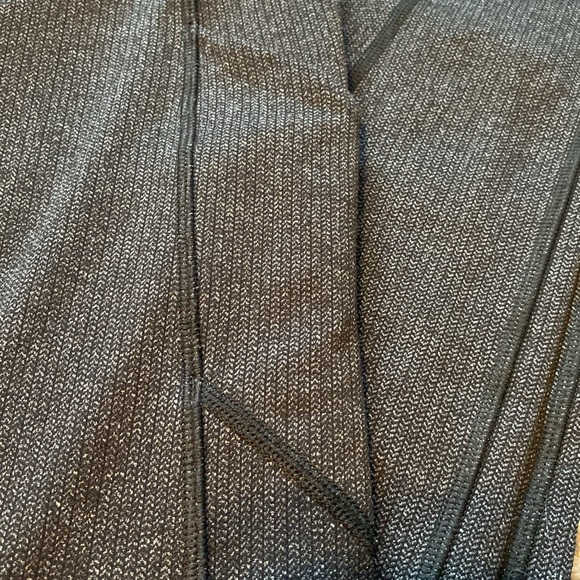 Lululemon leggings - Picture 2 of 9